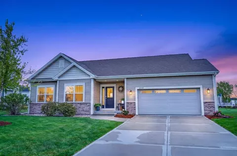6658 Prairie Creek Rd, Windsor, WI 53598