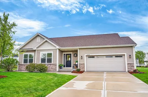 6658 Prairie Creek Rd, Windsor, WI 53598
