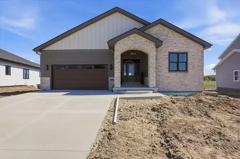 575 Morning Cove Cir, Verona, WI 53593