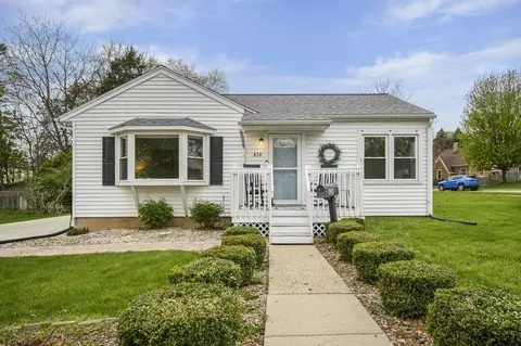 424 Martin St, Sun Prairie, WI 53590