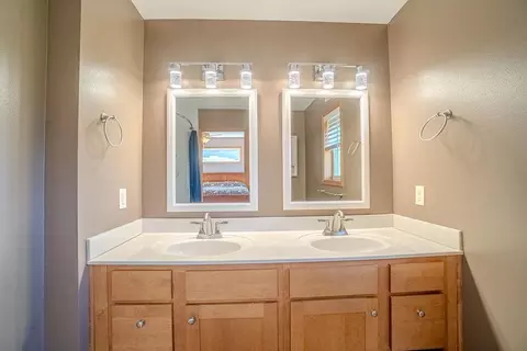 Bath - 897 Sumac St, Oregon, WI 53575 photo 2 of 8