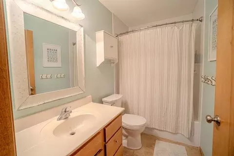Bath - 897 Sumac St, Oregon, WI 53575 photo 4 of 8