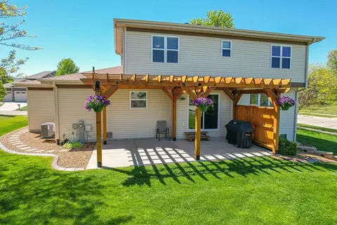Exterior - 897 Sumac St, Oregon, WI 53575 photo 6 of 9