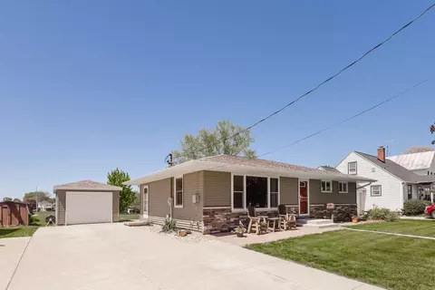 880 N 2nd St, Platteville, WI 53818