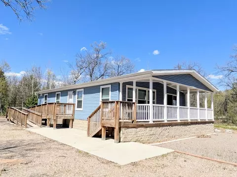 385 Ember Ct, Oxford, WI 53952