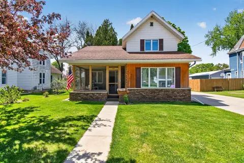 415 N High St, Randolph, WI 53956