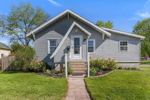 431 5th St, Baraboo, WI 53913