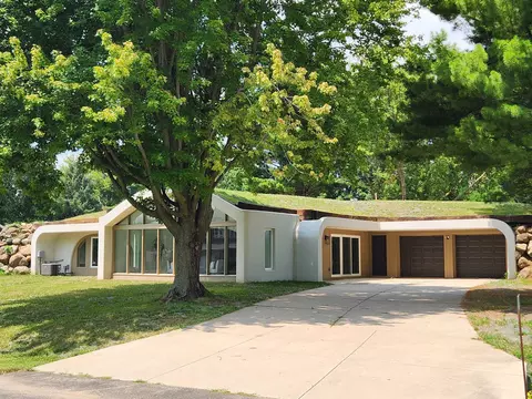 3486 Whytecliff Way, Sun Prairie, WI 53590