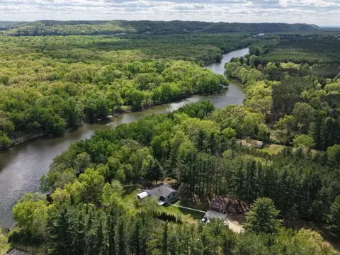s12941 Florence Laudon Parkway, Lone Rock, WI 53556