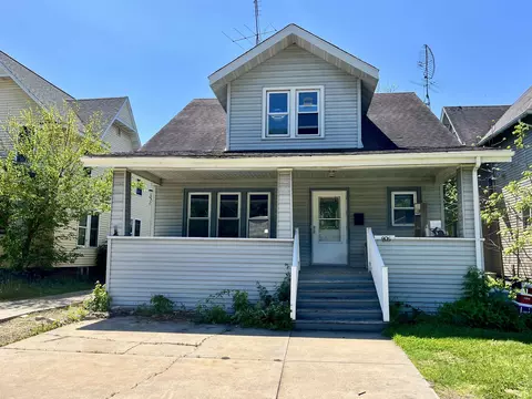 806 E Main St, Reedsburg, WI 53959