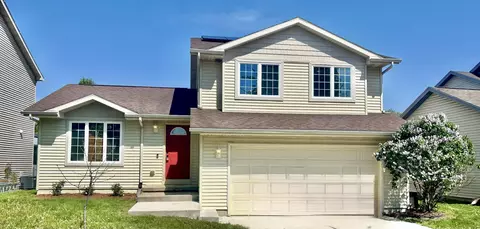 2421 Renaissance Dr, Fitchburg, WI 53711
