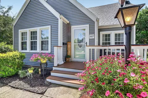 307 Lincoln St, Evansville, WI 53536