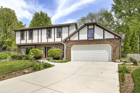 37 N Harwood Cir, Madison, WI 53717