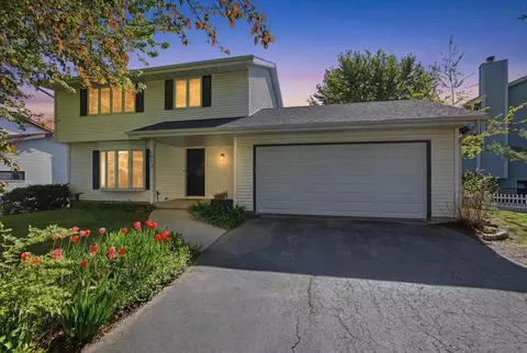 6002 Lynbrook Ln, Madison, WI 53719