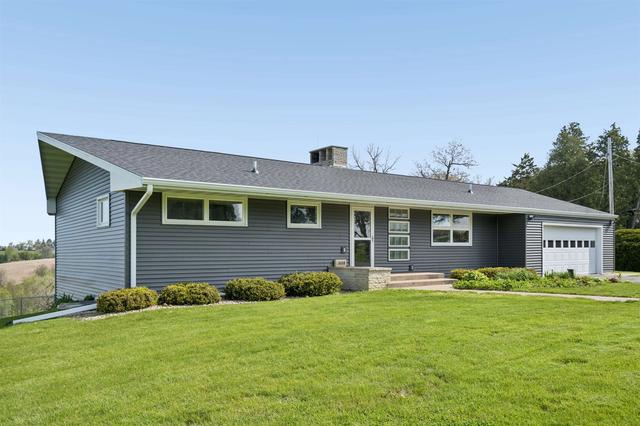 1608 County B Rd, Platteville, WI 53818
