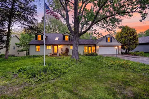 2410 River View Dr, Janesville, WI 53546