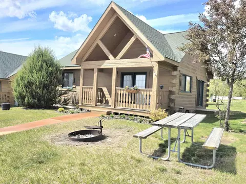 426 Overlook Ct, Warrens, WI 54666