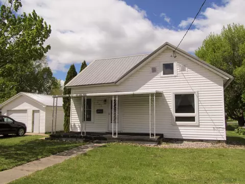 115 S Grand St, Livingston, WI 53554