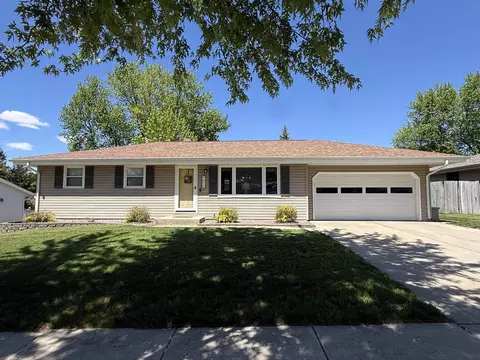 1616 Crestview St, Janesville, WI 53546