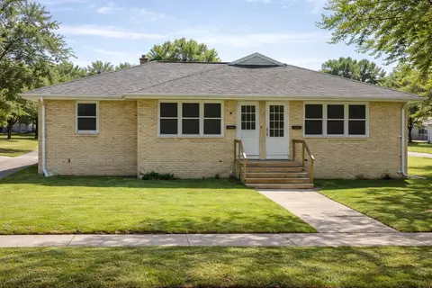 902904 Zafke St, Fort Atkinson, WI 53538