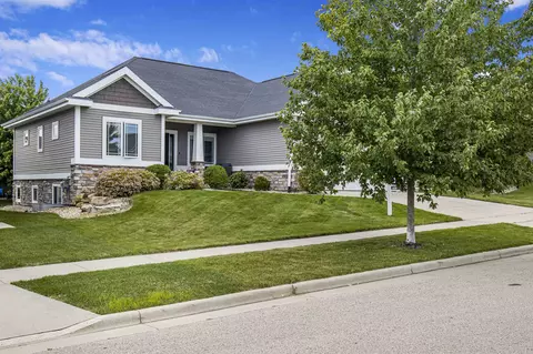 1009 Tara Ln, Waunakee, WI 53597