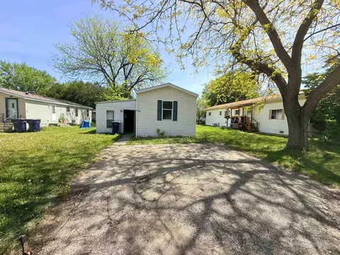 10 Lapidary Ln #10, Janesville, WI 53548