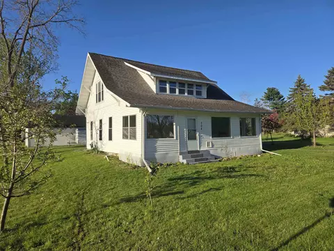 304 Glen St, Kendall, WI 54638