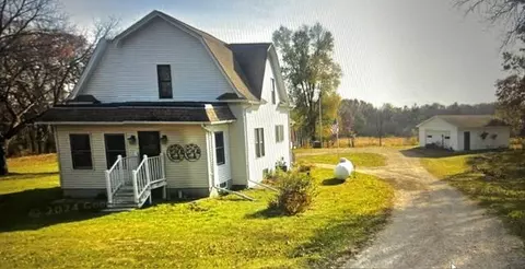 e6289 Bass Road, Reedsburg, WI 53959