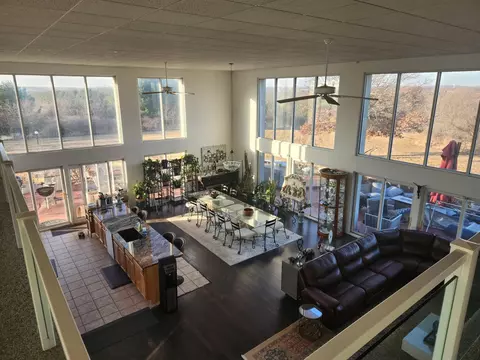 4246 Old Stage Rd, Brooklyn, WI 53521