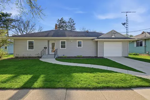 803 E 4th Ave, Brodhead, WI 53520