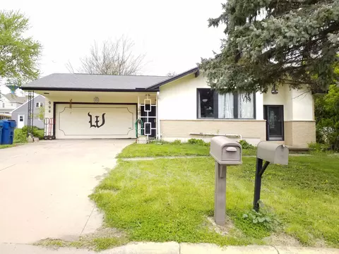 1910 16th St, Hazel Green, WI 53811