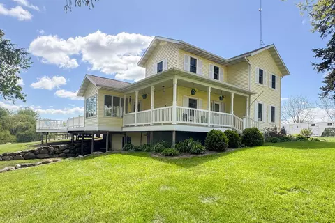 9145 S Smythe School Rd, Beloit, WI 53511