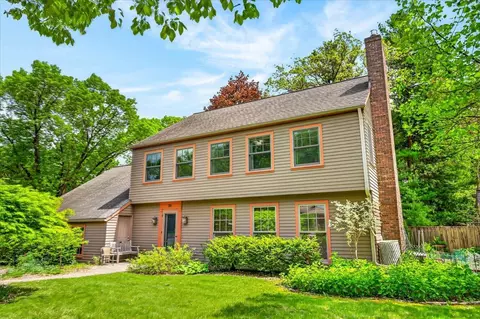 201 Saratoga Cir, Madison, WI 53705