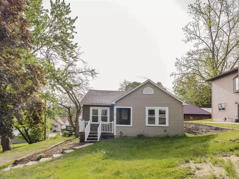 198 S Rosa St, Richland Center, WI 53581