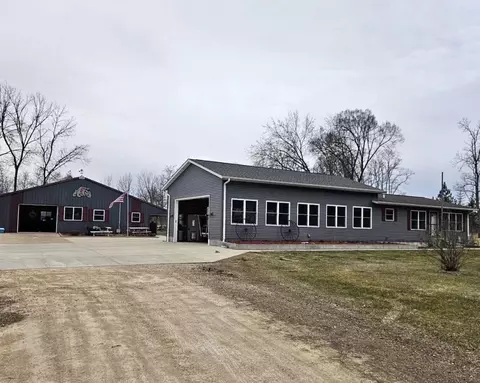 5902 Old C Rd, Boscobel, WI 53805