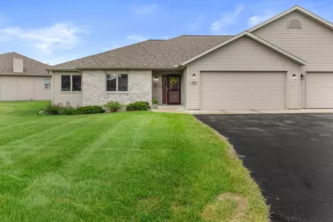 528 Clemens Ct #7, Portage, WI 53901