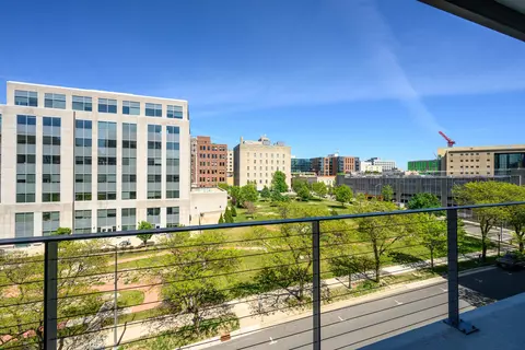 309 W Washington Ave #615, Madison, WI 53703