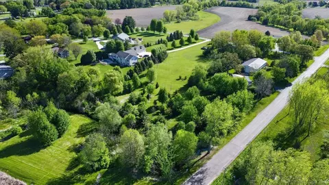 6415 Windsor Prairie Rd, Deforest, WI 53532