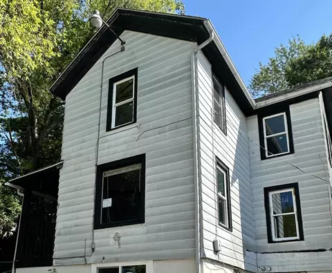 9 Elliott St, Janesville, WI 53546