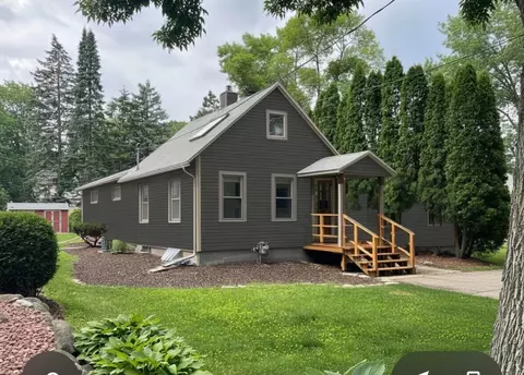 5535 Lake Mendota Dr, Madison, WI 53705