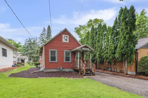 5535 Lake Mendota Dr, Madison, WI 53705