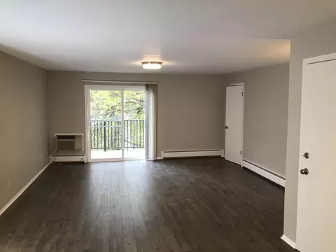 4322 Melody Ln #212, Madison, WI 53704