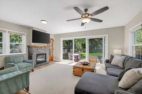 13 Oxford Pl, Madison, WI 53704