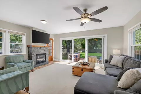 13 Oxford Pl, Madison, WI 53704