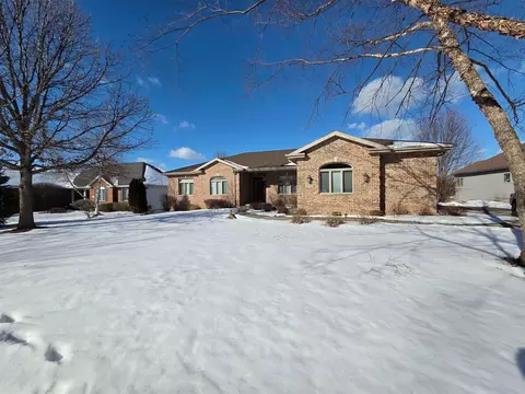 9714 Shadow Wood Dr, Verona, WI 53593