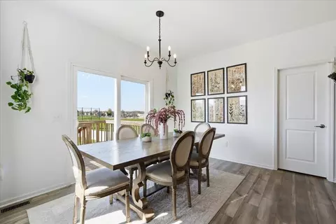 1593 N Thompson Rd, Sun Prairie, WI 53590