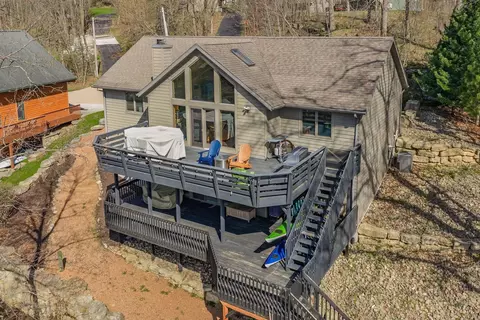 s752 West Redstone Drive, La Valle, WI 53941