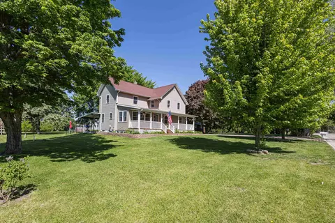 115 N Randolph St, Cuba City, WI 53807