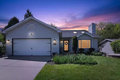 117 Knutson Dr, Madison, WI 53704