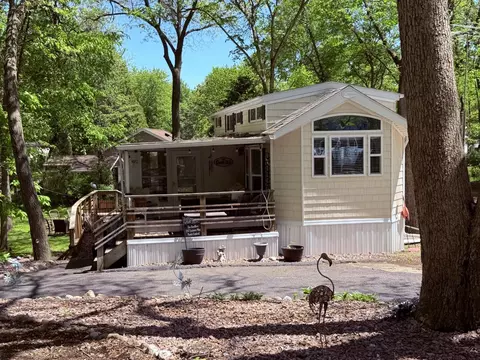 247 Leisure Way, Edgerton, WI 53534